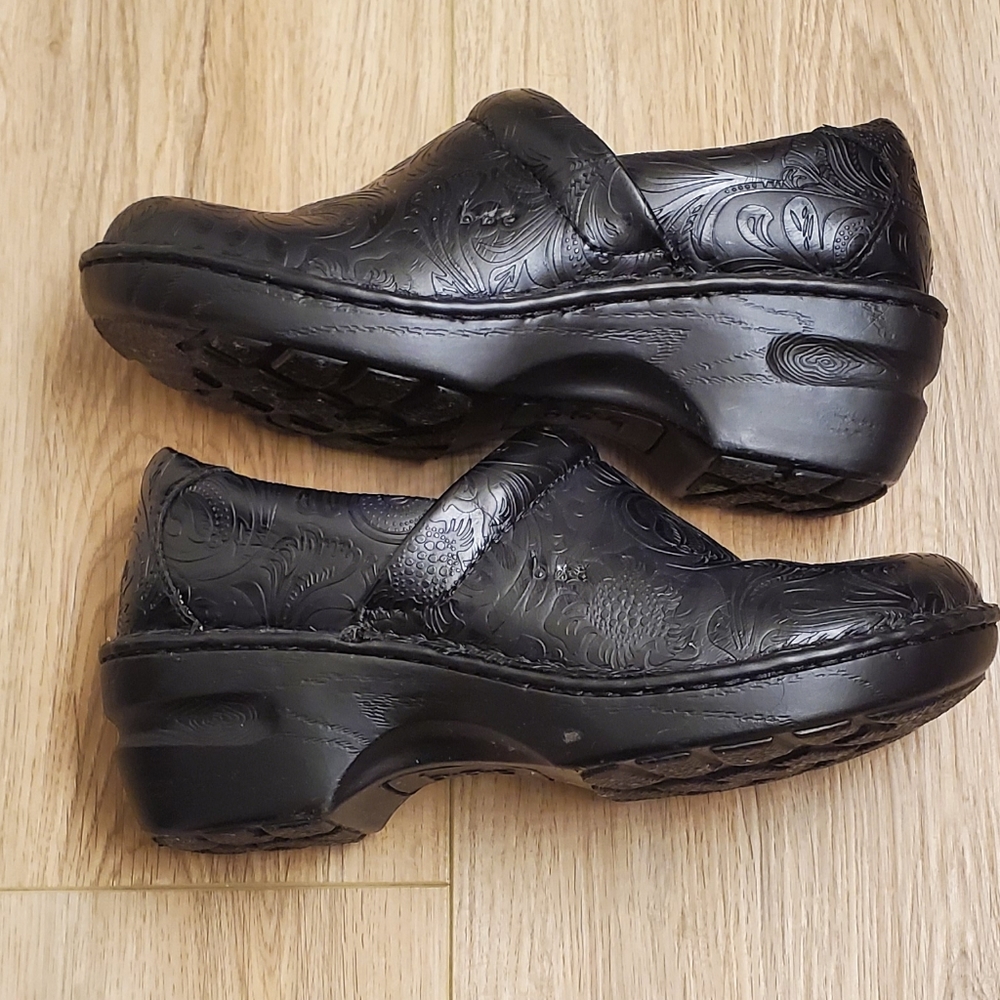 B.O.C peggy clogs in black